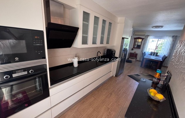 Herverkoop - Villa - Torrevieja - Los Balcones