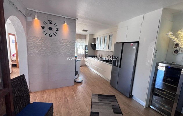 Herverkoop - Villa - Torrevieja - Los Balcones