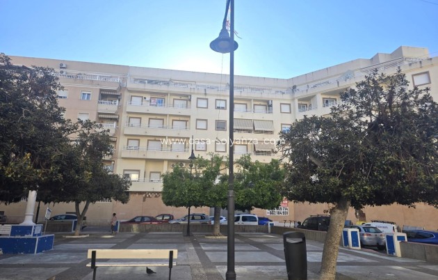 Herverkoop - Appartement / flat - Torrevieja - Center