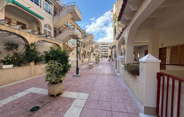 Herverkoop - Appartement / flat - Torrevieja - Acequion
