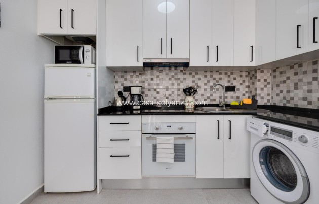 Wiederverkauf - Wohnung - Orihuela Costa - La Zenia