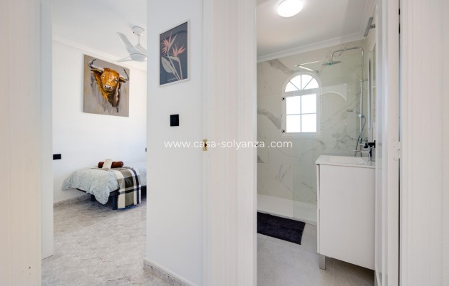 Wiederverkauf - Wohnung - Orihuela Costa - La Zenia