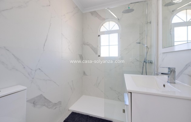 Wiederverkauf - Wohnung - Orihuela Costa - La Zenia