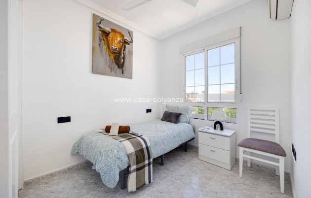 Wiederverkauf - Wohnung - Orihuela Costa - La Zenia