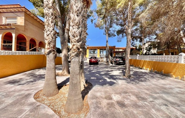 Resale - Villa - Torrevieja - Los Balcones