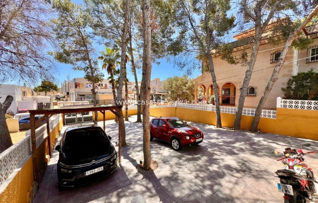Resale - Villa - Torrevieja - Los Balcones