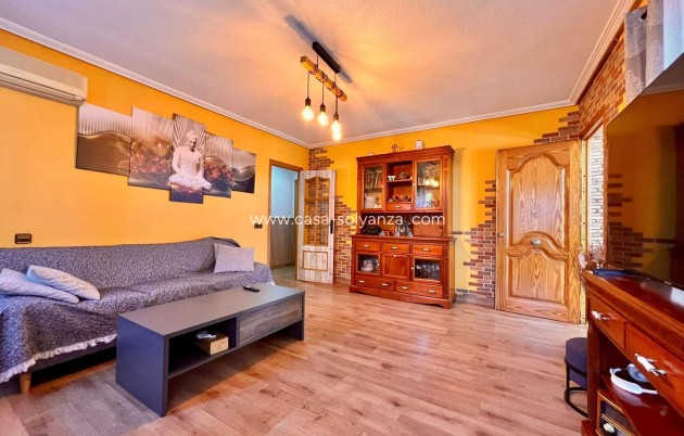 Resale - Villa - Torrevieja - Los Balcones