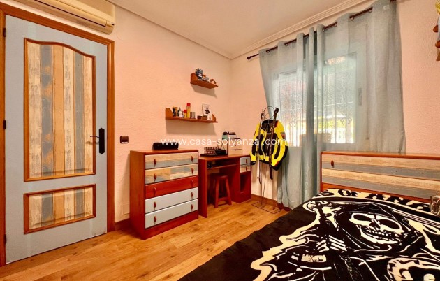 Resale - Villa - Torrevieja - Los Balcones
