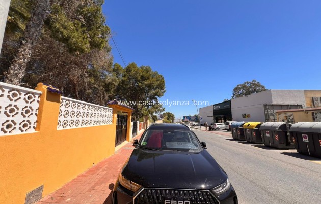 Resale - Villa - Torrevieja - Los Balcones