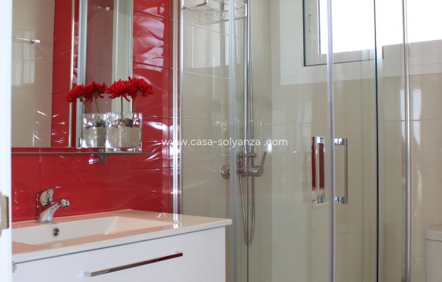 Resale - Apartment / flat - Mil Palmeras - Costa Blanca