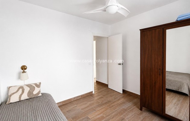 Resale - Apartment / flat - Torrevieja - Playa del Cura