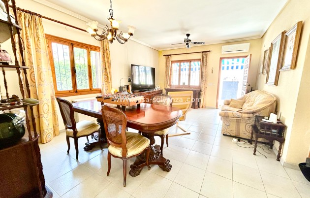 Herverkoop - Villa - La Zenia - Costa Blanca
