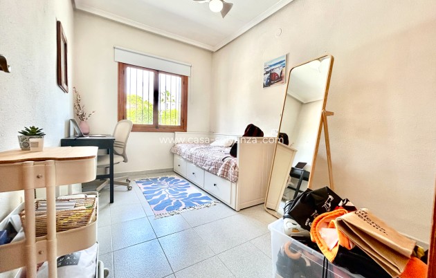 Herverkoop - Villa - La Zenia - Costa Blanca