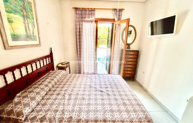 Herverkoop - Villa - La Zenia - Costa Blanca