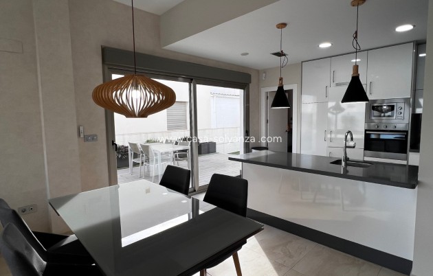 Resale - Villa - Orihuela Costa - Costa Blanca