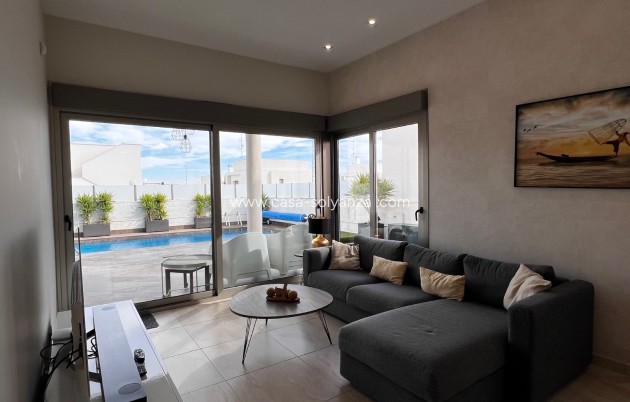 Resale - Villa - Orihuela Costa - Costa Blanca