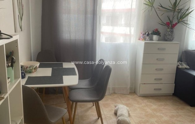 Resale - Apartment / flat - Torrevieja - Playa de los Locos