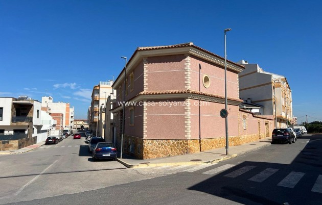 Herverkoop - Villa - Formentera de Segura - C- Cooperativa