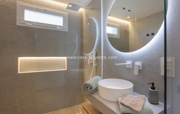 Resale - Apartment / flat - El Raso