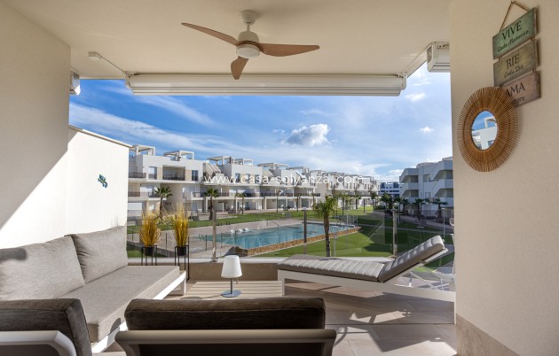 Resale - Apartment / flat - El Raso