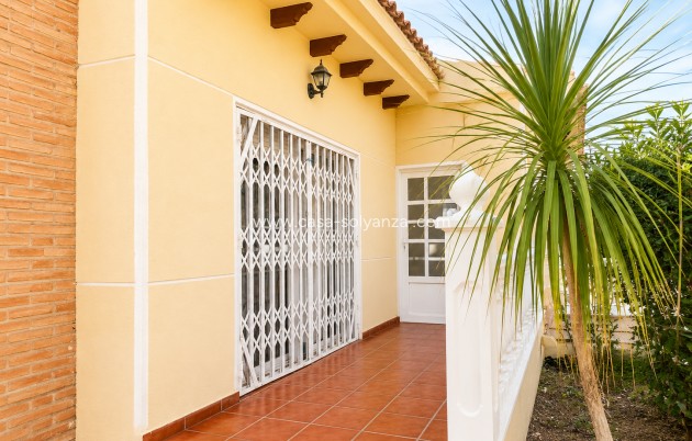 Herverkoop - Villa - Orihuela Costa