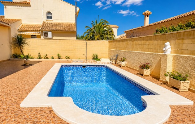 Herverkoop - Villa - Orihuela Costa