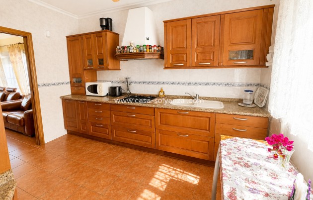 Herverkoop - Villa - Orihuela Costa
