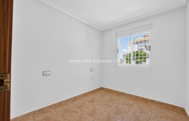 Resale - Apartment / flat - Torrevieja - El Limonar