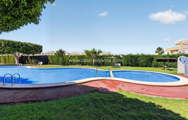 Resale - Apartment / flat - Torrevieja - El Limonar