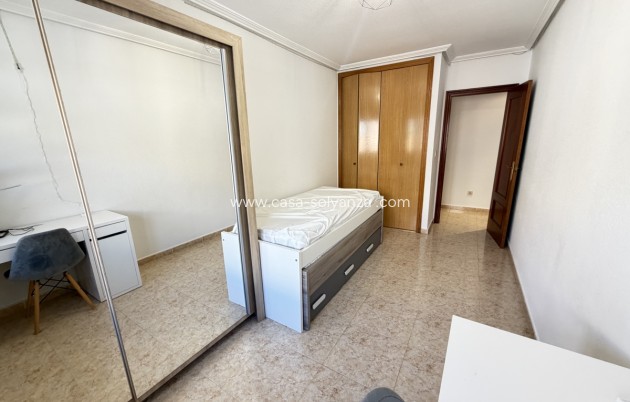 Reventa - Apartamento / piso - San Miguel de Salinas