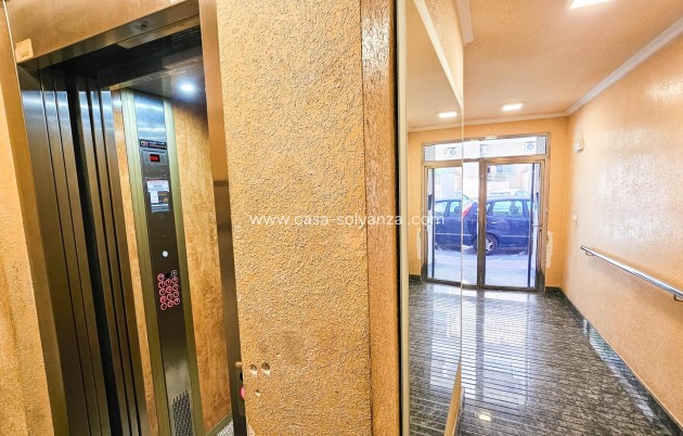 Herverkoop - Appartement / flat - Torrevieja - PARQUE DE LAS NACIONES
