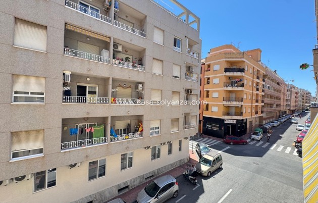 Resale - Apartment / flat - Torrevieja - Center