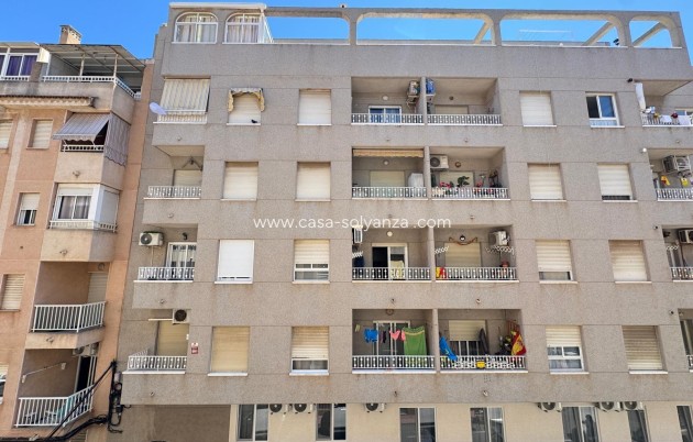 Resale - Apartment / flat - Torrevieja - Center