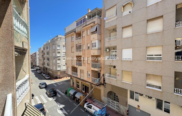 Resale - Apartment / flat - Torrevieja - Center
