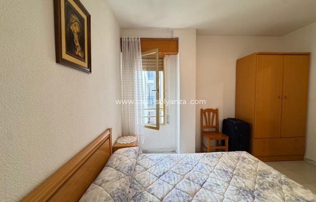Resale - Apartment / flat - Torrevieja - Center