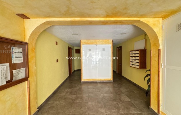 Resale - Apartment / flat - Torrevieja - Center