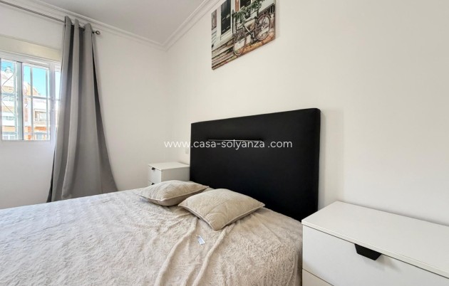 Reventa - Apartamento / piso - Torrevieja - Center