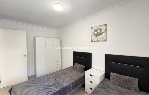 Reventa - Apartamento / piso - Torrevieja - Center