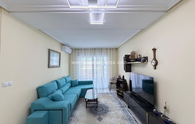 Resale - Apartment / flat - Torrevieja - Playa del Cura