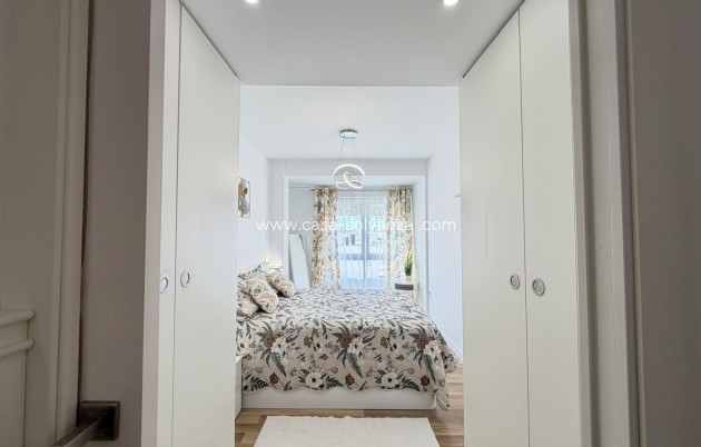 Resale - Apartment / flat - Torrevieja - Center