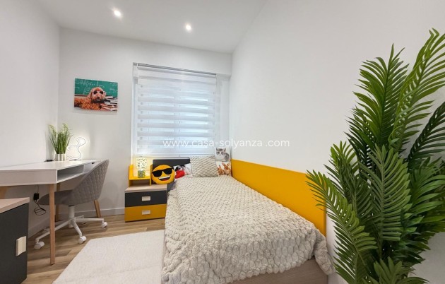 Resale - Apartment / flat - Torrevieja - Center