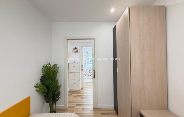 Resale - Apartment / flat - Torrevieja - Center