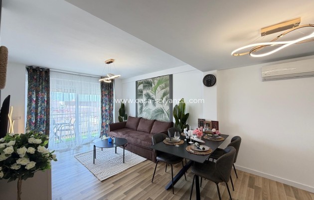 Resale - Apartment / flat - Torrevieja - Center