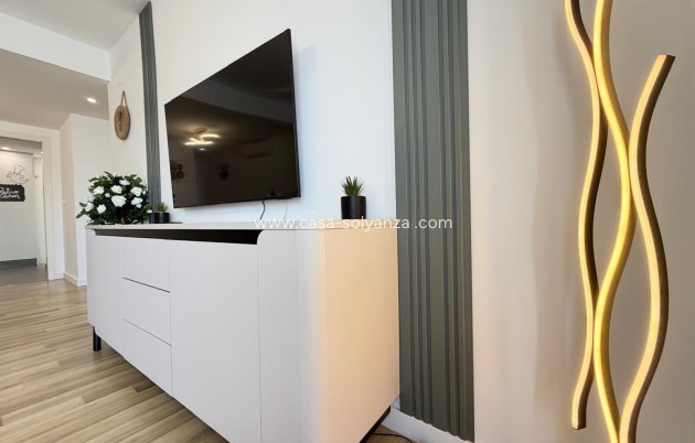 Resale - Apartment / flat - Torrevieja - Center