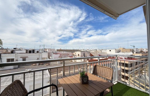 Resale - Apartment / flat - Torrevieja - Center