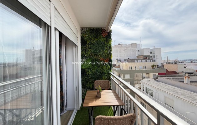 Resale - Apartment / flat - Torrevieja - Center