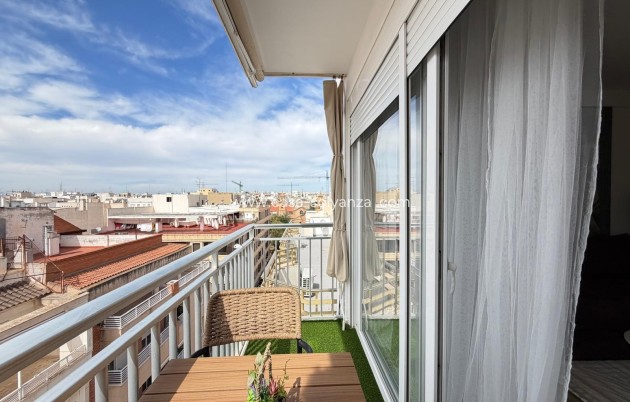 Resale - Apartment / flat - Torrevieja - Center
