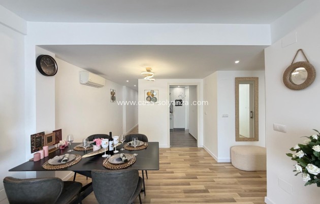 Resale - Apartment / flat - Torrevieja - Center