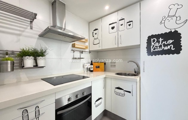 Resale - Apartment / flat - Torrevieja - Center