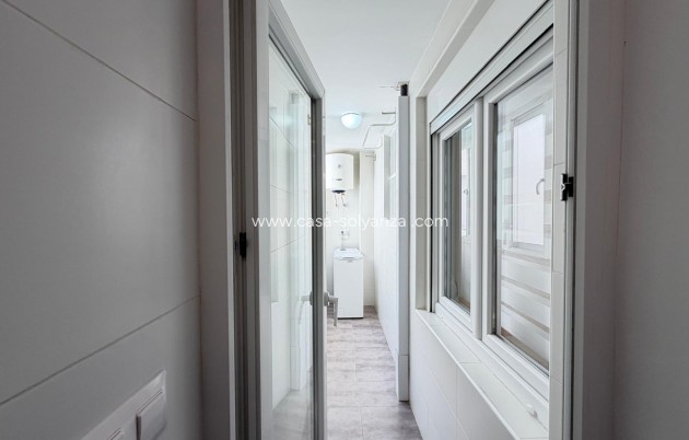 Resale - Apartment / flat - Torrevieja - Center